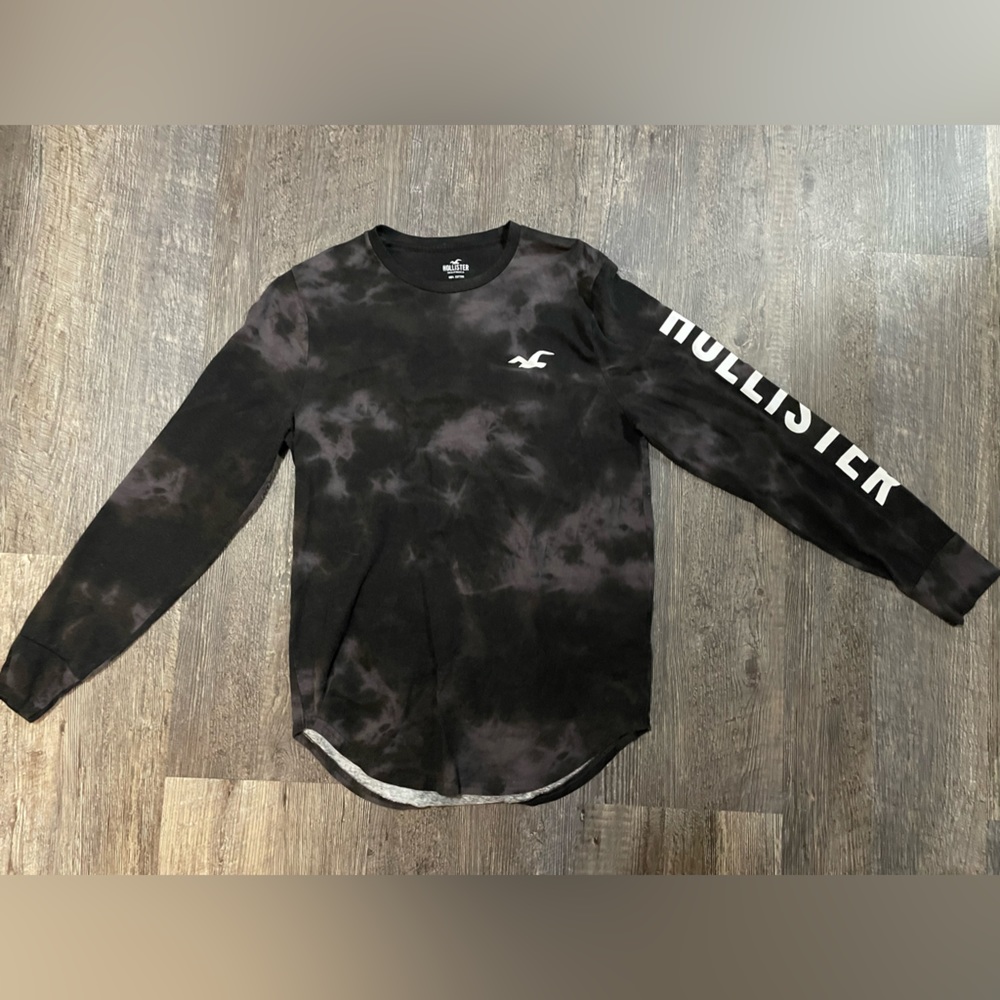 Men’s Hollister long sleeve shirt